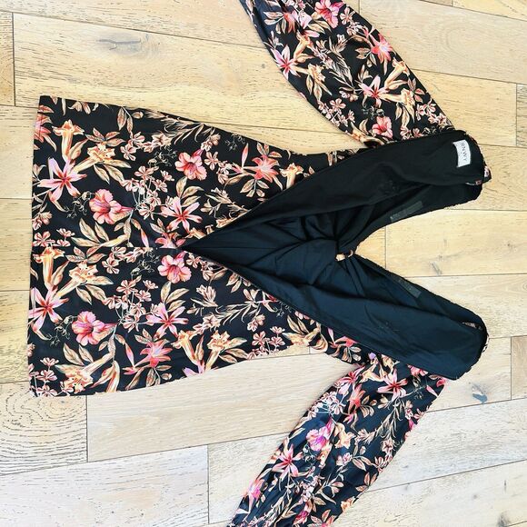 Runway The Label Mini Dress Small Black Floral Long Sleeve V Neck RNWY Aysa Club - Picture 10 of 16